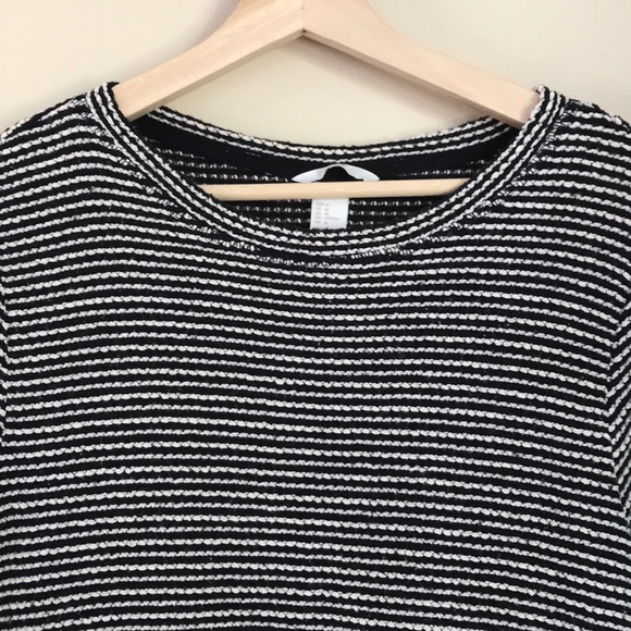 H&M black and white textured top - Picture 2 of 7